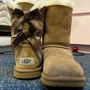 Tan ugg boots with bow